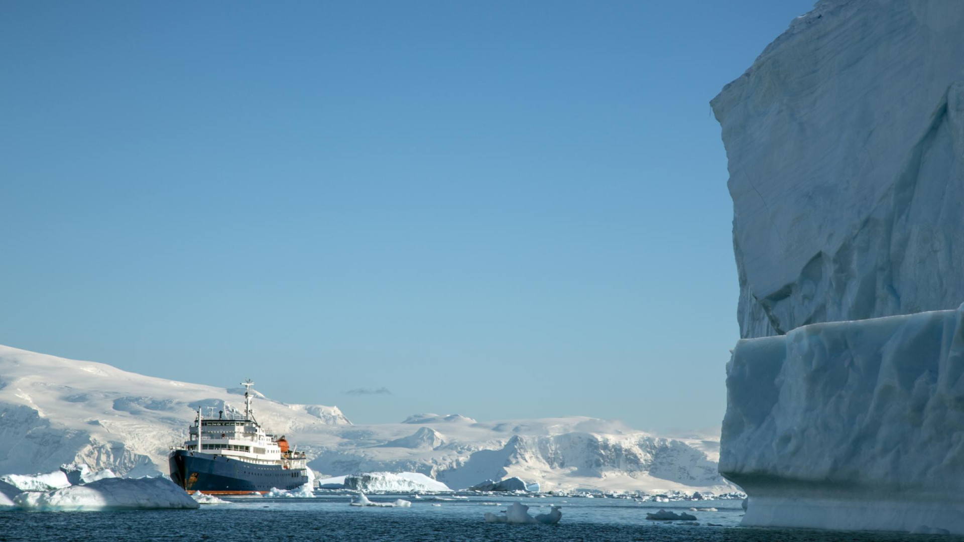 Traversée glaciale : naviguer aux confins de l'Antarctique